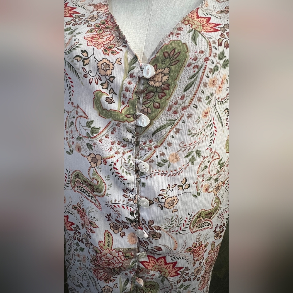 Floral Button-Up Tunic - Picture 5 of 5